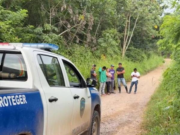 El cuerpo fue encontrado por pobladores de la zona, quienes dieron aviso a las autoridades.