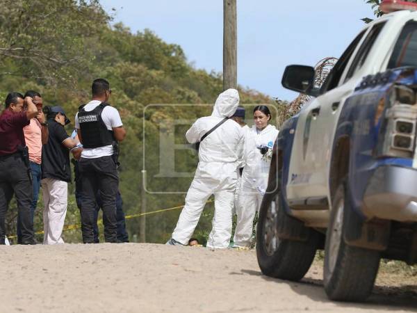 Una mujer fue asesinada la mañana de este domingo en el barrio La Lima, aldea Yaguacire, al sur de Tegucigalpa. La escena, donde se hallaron al menos 26 casquillos de bala, evidencian que pudo tratarse de una ejecución.
