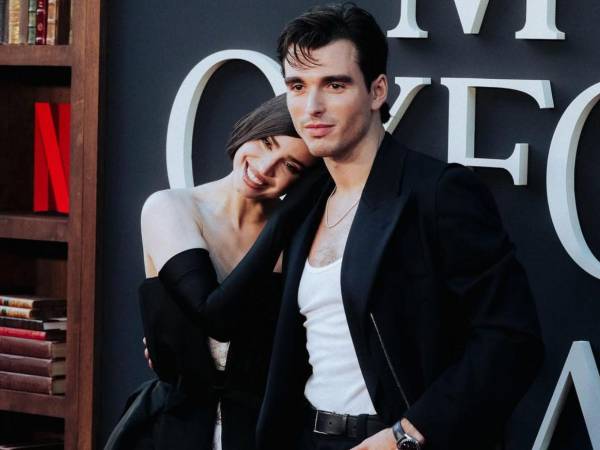 La cinta, ambientada en la prestigiosa universidad británica, llega a la plataforma hoy.-