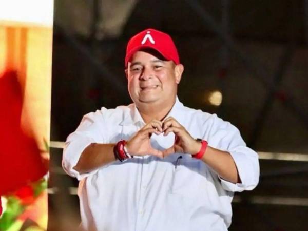 Con una diferencia mínima de votos, los resultados preliminares del CNE colocan a Jorge Aldana al frente de la contienda por la Alcaldía del Distrito Central.