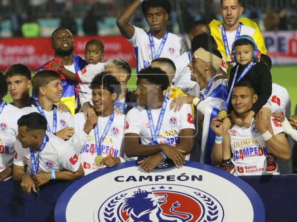 El Olimpia se coronó campeón del fútbol hondureño al superar al Marathón en el estadio Nacional con gol de José Mario Pinto y así llegar a 40 copa en total en el balompié catracho
