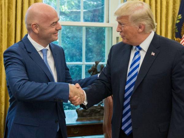 Donald Trump y Gianni Infantino, presidente de la FIFA, mantienen una muy buena relación.