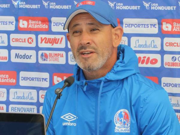 Espinel responde a las críticas antes de la final de vuelta.