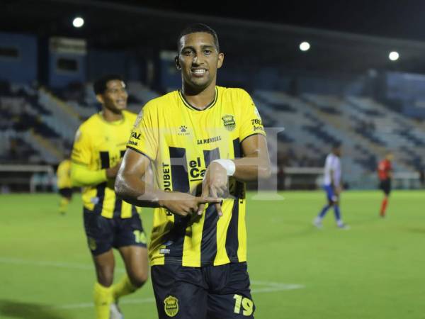 Daniel Aparicio anotó su cuarto gol en este torneo Apertura con el Real España.