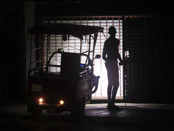 Sociedad. Cuba sufrió el lunes un nuevo apagón nacional por una desconexión total del Sistema Eléctrico Nacional (SEN) a las 12:17 hora local (16:17 GMT), el tercero en lo que va de 2026 y el octavo en casi 24 meses.