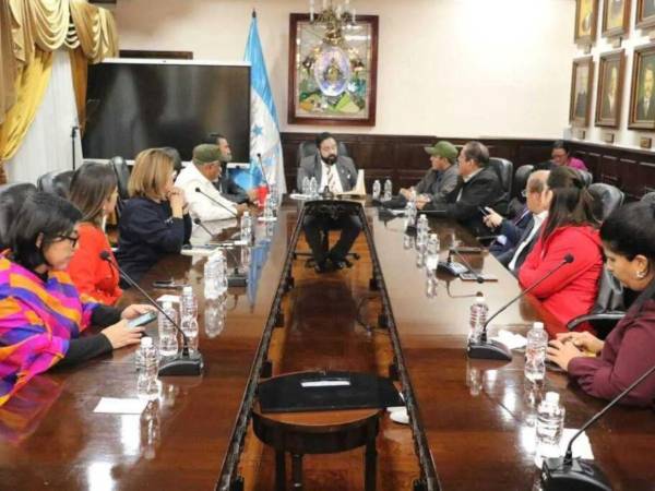 La investigación del Ministerio Público alcanza a integrantes de la última Comisión Permanente del Congreso Nacional encabezada por Luis Redondo.