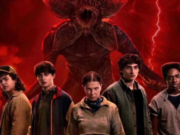 Stranger Things 5: Volumen 2 (Netflix - 25 de diciembre): Continuación de la temporada final de la emblemática serie de ciencia ficción y horror ambientada en Hawkins, con los personajes intentando detener la amenaza del Upside Down mientras el misterio se intensifica. El 31 de diciembre se estrena el capítulo final.