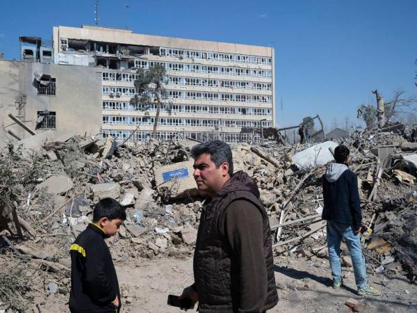 Según la Media Luna Roja, los ataques de EE.UU. e Israel han causado alrededor de 800 muertos.