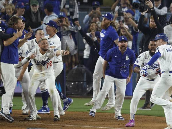 Freddie Freeman fue el que definió el juego a favor de los Dodgers.