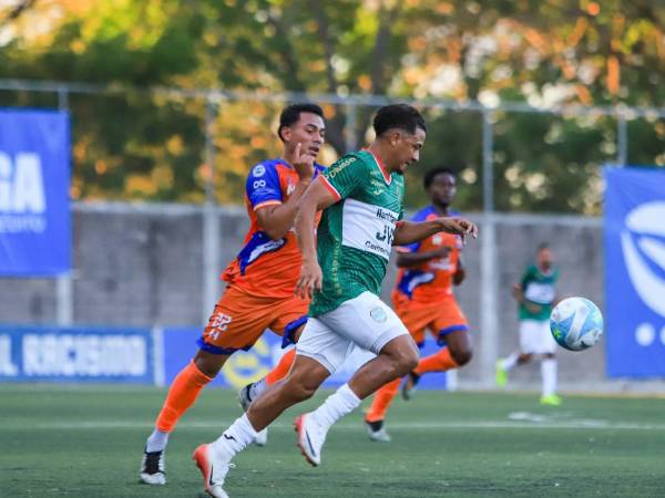 Imágenes del desarrollo del partido.