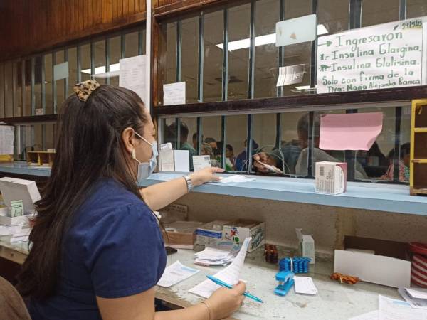 El 42% de los pacientes entrevistados dijo padecer alguna enfermedad crónica, condiciones que requieren tratamiento continuo y sin interrupciones.