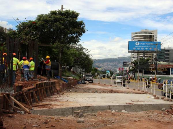 Los trabajos del túnel Florencia continúan pese a las lluvias y los retrasos acumulados desde 2024. La AMDC anunció en semanas anteriores habilitarlo a finales de octubre.