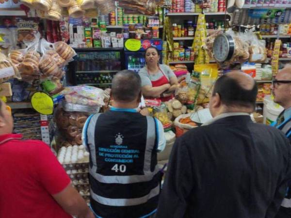 Las autoridadesmantienen bajo supervisión los precios de los mercados, supermercados, tiendas de conveniencia y farmacias.