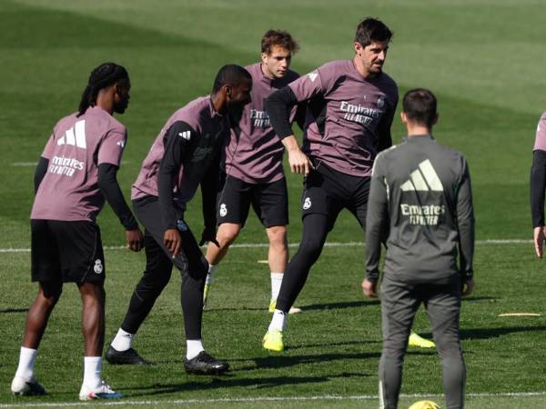 El Real Madrid recibe mala noticia y mas cuando se pelea pase a siguiente ronda de Champions League.