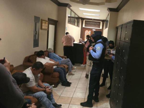 Los cinco detenidos en esta causa comparecieron en audiencia inicial en la Corte Suprema de Justicia (CSJ).