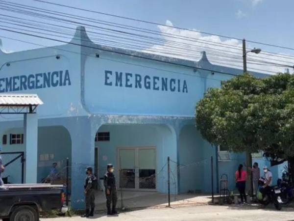 Una gran parte de la red hospitalaria pública, que comprende 32 hospitales a nivel nacional, se encuentra con su infraestructura dañada.