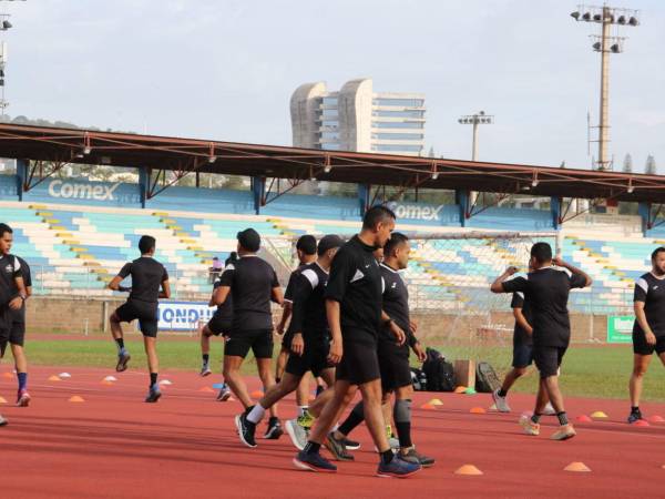 La demanda deportiva en la capital aumenta, pero la Villa Olímpica continúa siendo el único complejo que recibe a atletas, equipos y ciudadanos.
