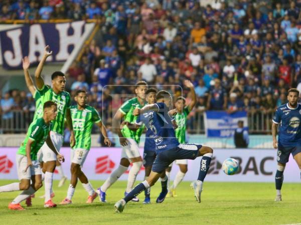 Padilla Discua marcó, pero al final se le anuló el gol en el génesis del segundo tiempo.