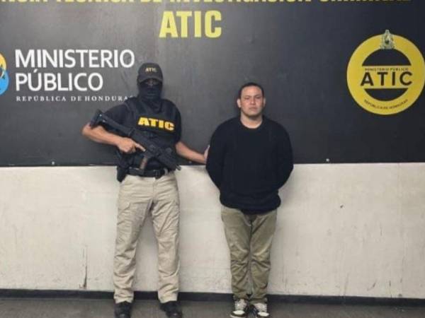 Como Miguel Ángel Aguilar Fugón fue identificado el guardia de seguridad que abusó de la adolescente.