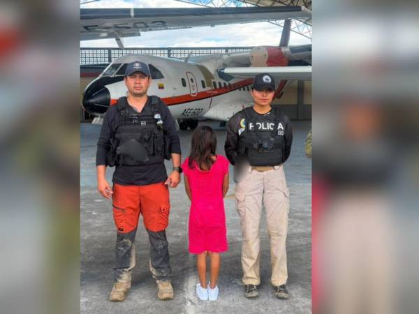 La menor fue resguardada por autoridades ecuatorianas y se gestiona su regreso a su país.