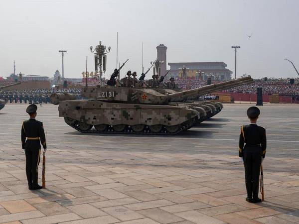 Xi Jinping, flanqueado por sus homólogos ruso y norcoreano, Vladímir Putin y Kim Jong-un, sentenció que el gran rejuvenecimiento de la nación china es imparable, durante el gran desfile que se llevó a cabo este miércoles en Pekín.