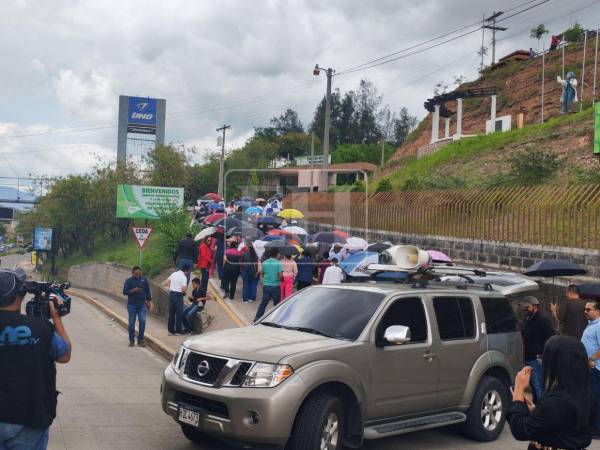 La protesta duró varias horas en el bulevar de las Fuerzas Armadas.