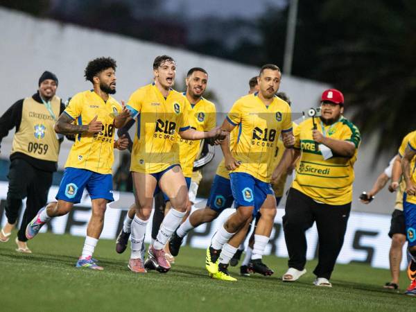 El tiktoker brasileño celebró junto a su selección de creadores de contenido.