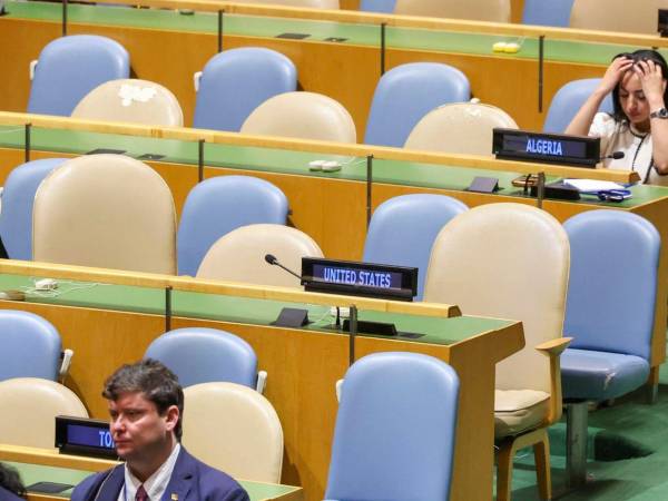 El iraní acusó a EE.UU. y a Israel de no haber respetado ninguna ley internacional.