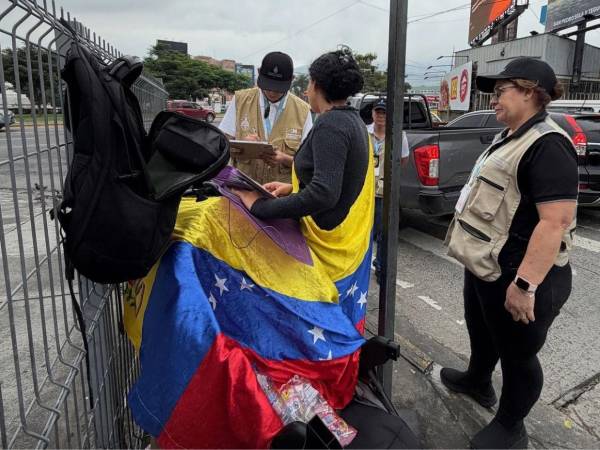 En diferentes ciudades del país se observan a extranjeros, en su mayoría venezolanos, pidiendo ayudas en las calles y otros desempeñándose en trabajos.
