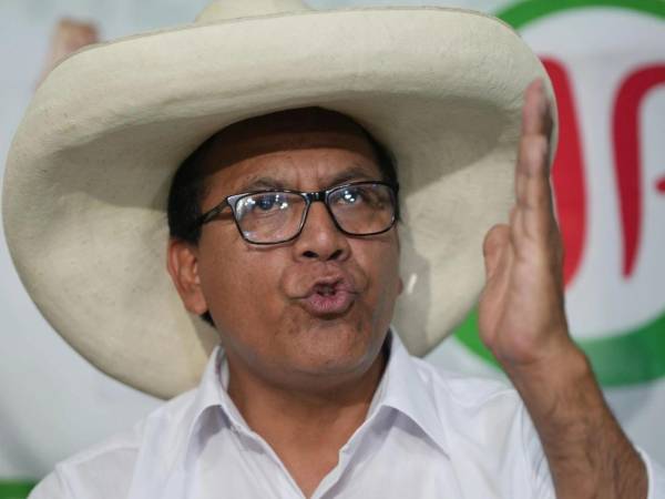 Roberto Sánchez afirmó que tiene los respaldos necesarios para evitar una destitución.