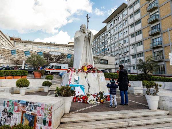 Francisco lleva desde hace 30 días en el hospital Gemelli de Roma.