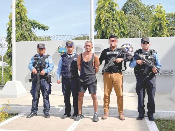 Luis Alfredo Nájar fue capturado en el barrio El Benque por elementos de la Policía Nacional.