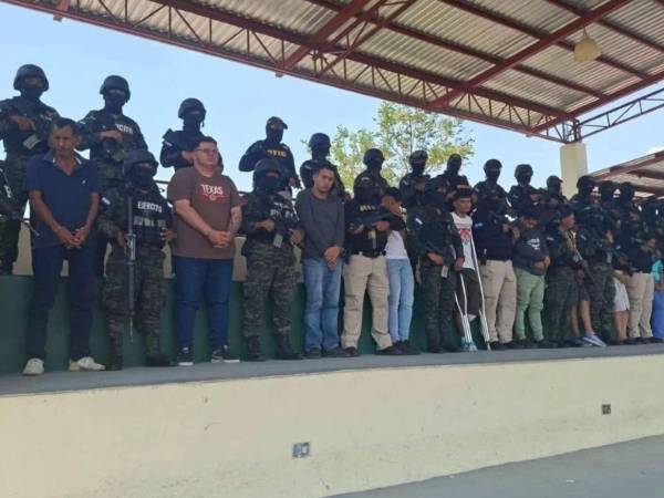 Los 14 sujetos fueron detenidos durante intensos operativos en varios barrios y colonias controlados por la pandilla 18.