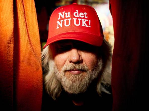 Una gorra en la que se pueden leer los eslóganes ¡Ahora es Nuuk! y Haz que América se vaya, se han hecho sumamente virales en Dinamarca.