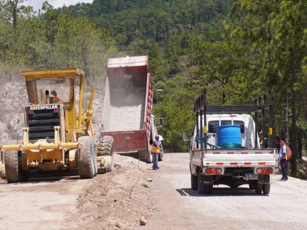 Con inversión de 81 millones de lempiras, la primera etapa de la carretera de Lepaterique ya ejecuta siete kilómetros, priorizando tramos críticos para el tránsito local