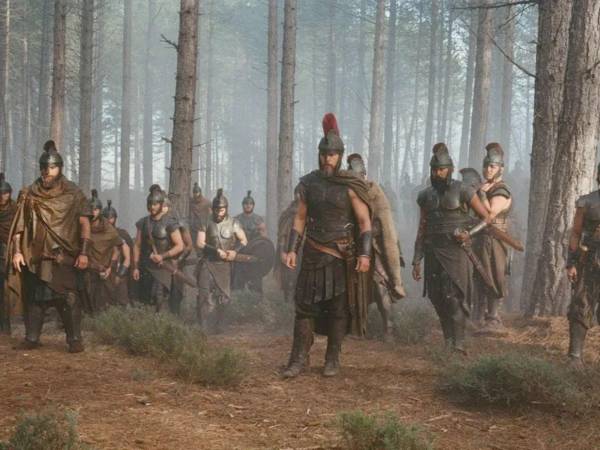 La película La odisea tiene previsto su estreno en cines el 16 de julio de 2026. Su sinopsis dicta: ´La odisea´ sigue a Odiseo, el legendario rey griego de Ítaca, en su largo y peligroso viaje de regreso a casa tras la guerra de Troya, narrando sus encuentros con seres míticos como el cíclope Polifemo, las sirenas y la diosa bruja Circe, mientras intenta reencontrarse con su esposa, Penélope.