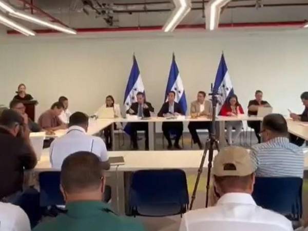 Las reuniones continuarán en los próximos días, con la expectativa de definir el nuevo salario mínimo en el país.