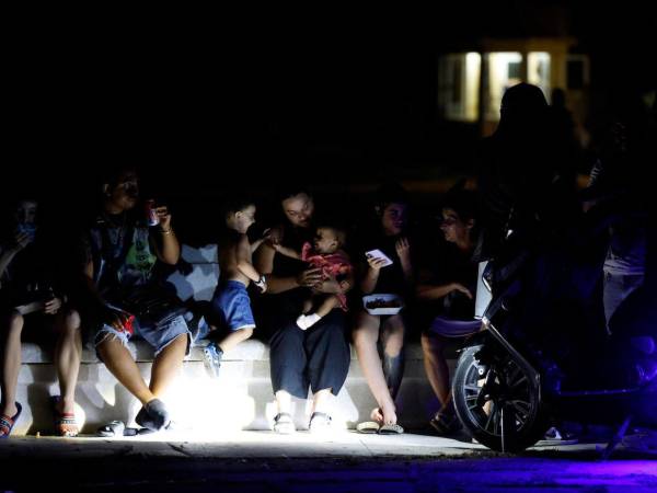 La víspera, a las 22:43 hora local del domingo (2.43 GMT del lunes), había ocurrido una desconexión total del SEN, según reportó la empresa eléctrica, que indicó de seg