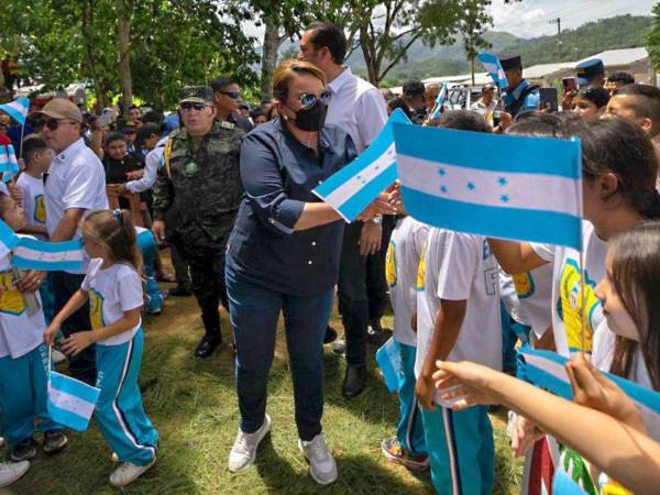 Durante los últimos eventos se observó a la mandataria hondureña usando mascarilla.