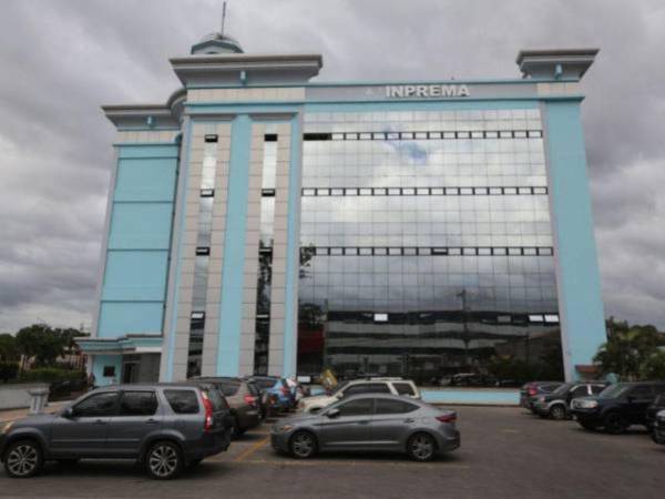 Son unos 10,000 docentes que están esperando se aprueben las reformas para iniciar su trámite de jubilación en el Instituto.