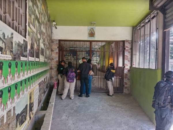 Los allanamientos se desarrollaron junto a miembros de la Dirección de Fuerzas Especiales de la Policía Nacional.