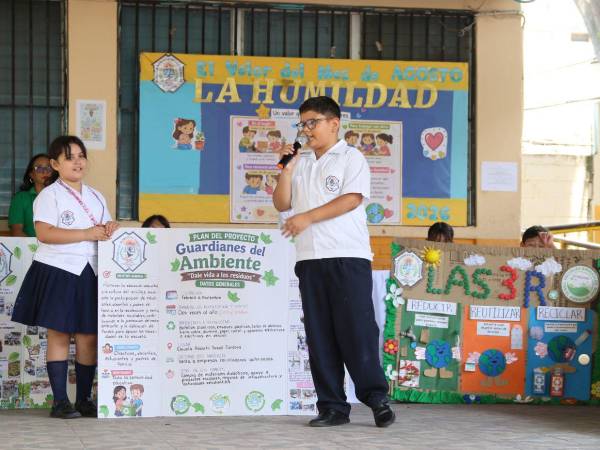 La Escuela Roberto Suazo Córdova, en la colonia 21 de febrero, lanzó “Guardianes del Ambiente: Dale vida a los residuos”, proyecto que dará continuidad a los aprendizajes de Escuelas Amigables con el Ambiente y que busca reciclar de manera permanente.