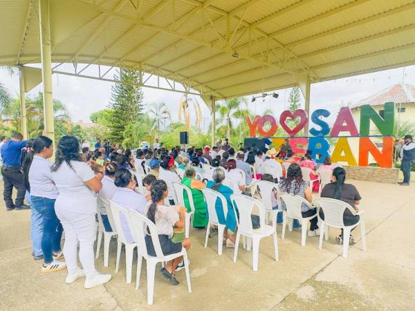 En un cabildo abierto que se desarrolló en San Esteban, Olancho, las autoridades del Instituto de la Propiedad iniciaron el proyecto de regularización predial.
