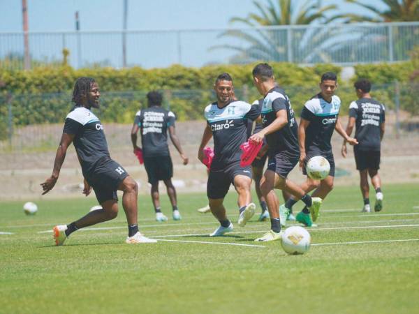 El grupo de jugadores de la Selección Nacional de Honduras tiene confianza plena en poder vencer a los panameños.