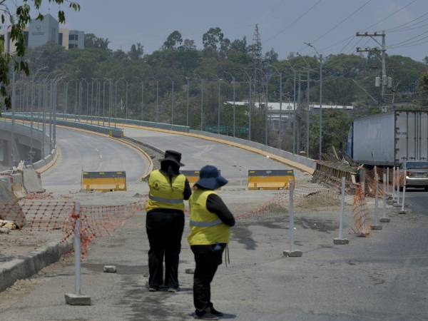 Las autoridades municipales han evitado profundizar sobre el estado actual del puente o los posibles trabajos correctivos que podrían realizarse.