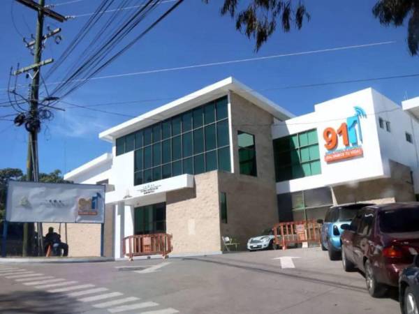 El Sistema Nacional de Emergencias 911 mantiene operativos sus <b>servicios </b>en todo Honduras.