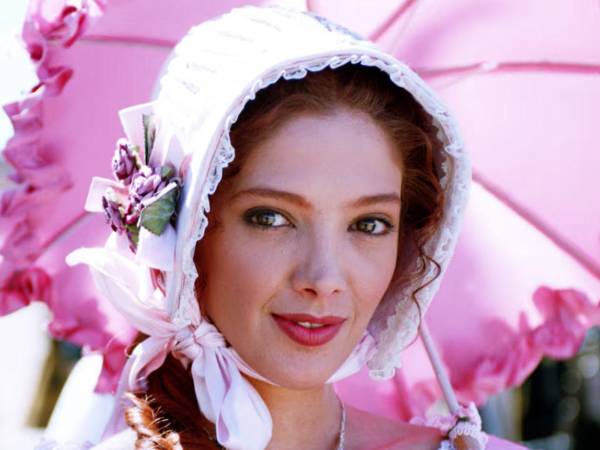 El nombre de Adela Noriega sigue siendo sinónimo de misterio en la memoria colectiva. Su salida abrupta de la televisión y el silencio que la ha acompañado durante años han convertido a la actriz en un enigma que trasciende generaciones.