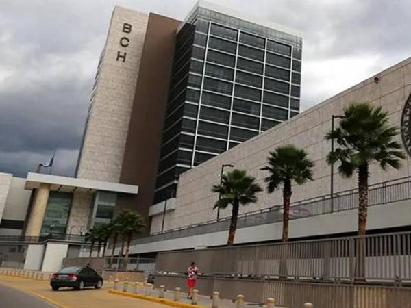 La meta de acumulación de reservas netas del BCH es igual o mayor a cinco meses de importaciones de bienes y servicios.