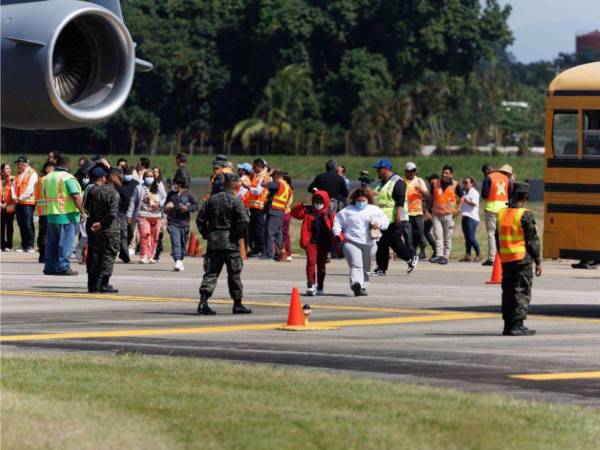 Honduras figurará entre los países terceros que recibirá a migrantes deportados por el gobierno estadounidense de Donald Trump.