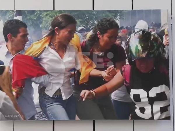 El Centro del Nobel de la Paz inaugura este jueves, coincidiendo con la entrega del premio a la opositora venezolana María Corina Machado, una exposición que documenta su activismo político y el éxodo de sus compatriotas por la situación política del país, que ha supuesto un reto complicado para la organización, según indicó a EFE una portavoz de la institución.